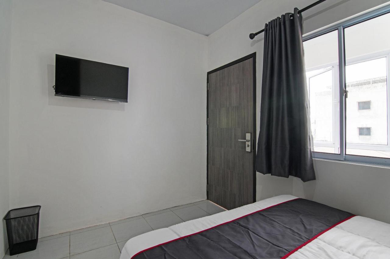 Oyo 92300 Koala House Hotel Pekanbaru Exterior foto