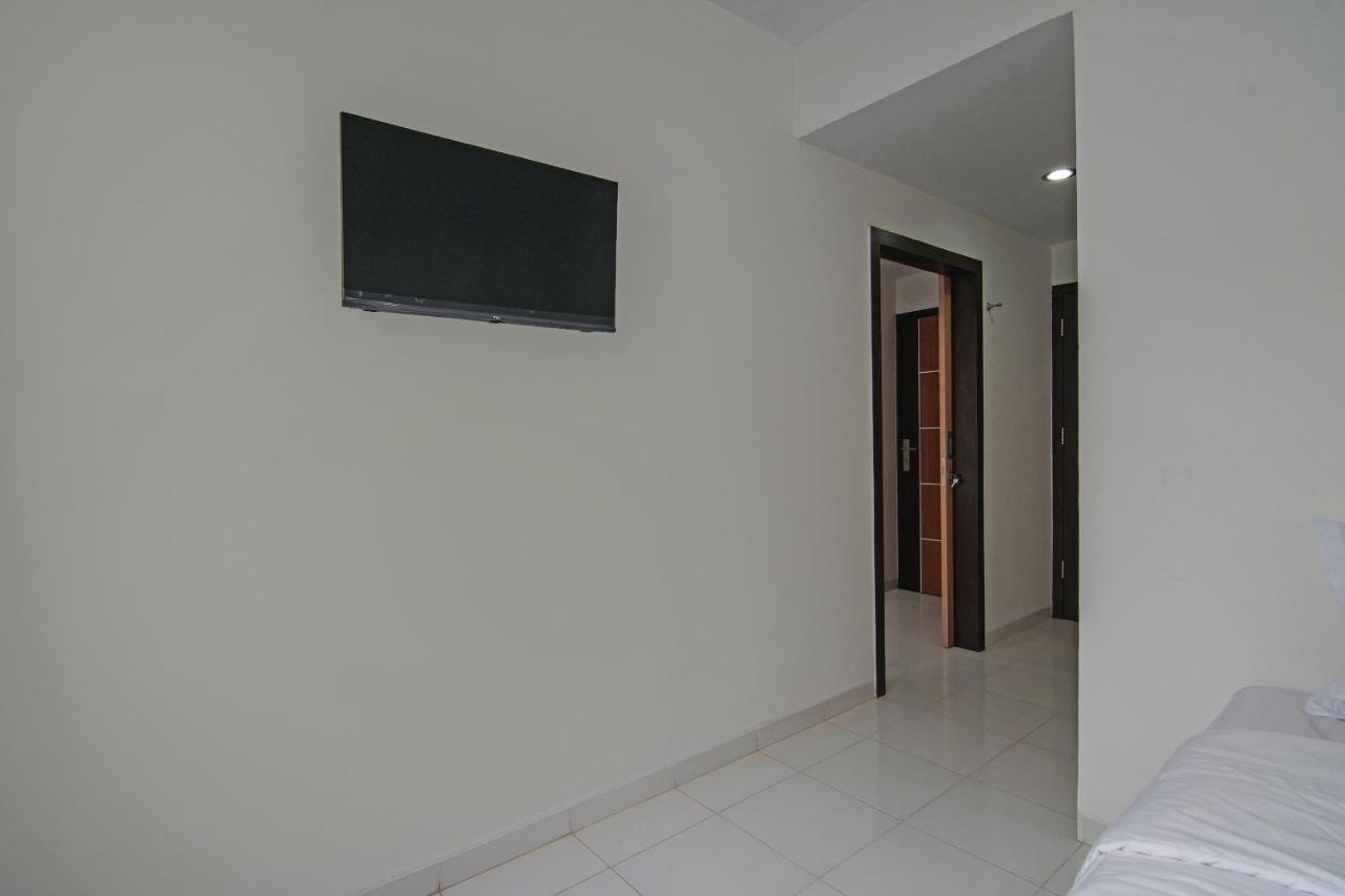 Oyo 92300 Koala House Hotel Pekanbaru Exterior foto