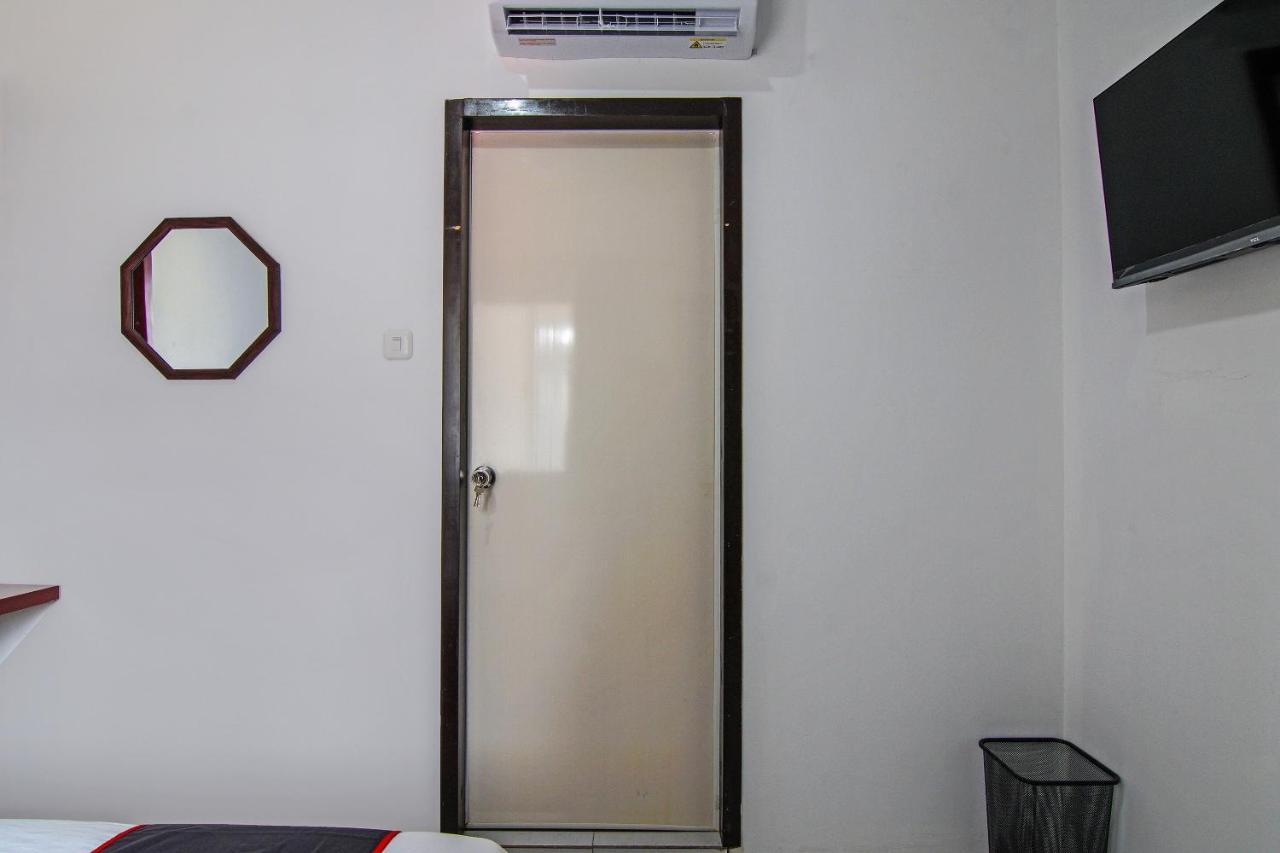 Oyo 92300 Koala House Hotel Pekanbaru Exterior foto