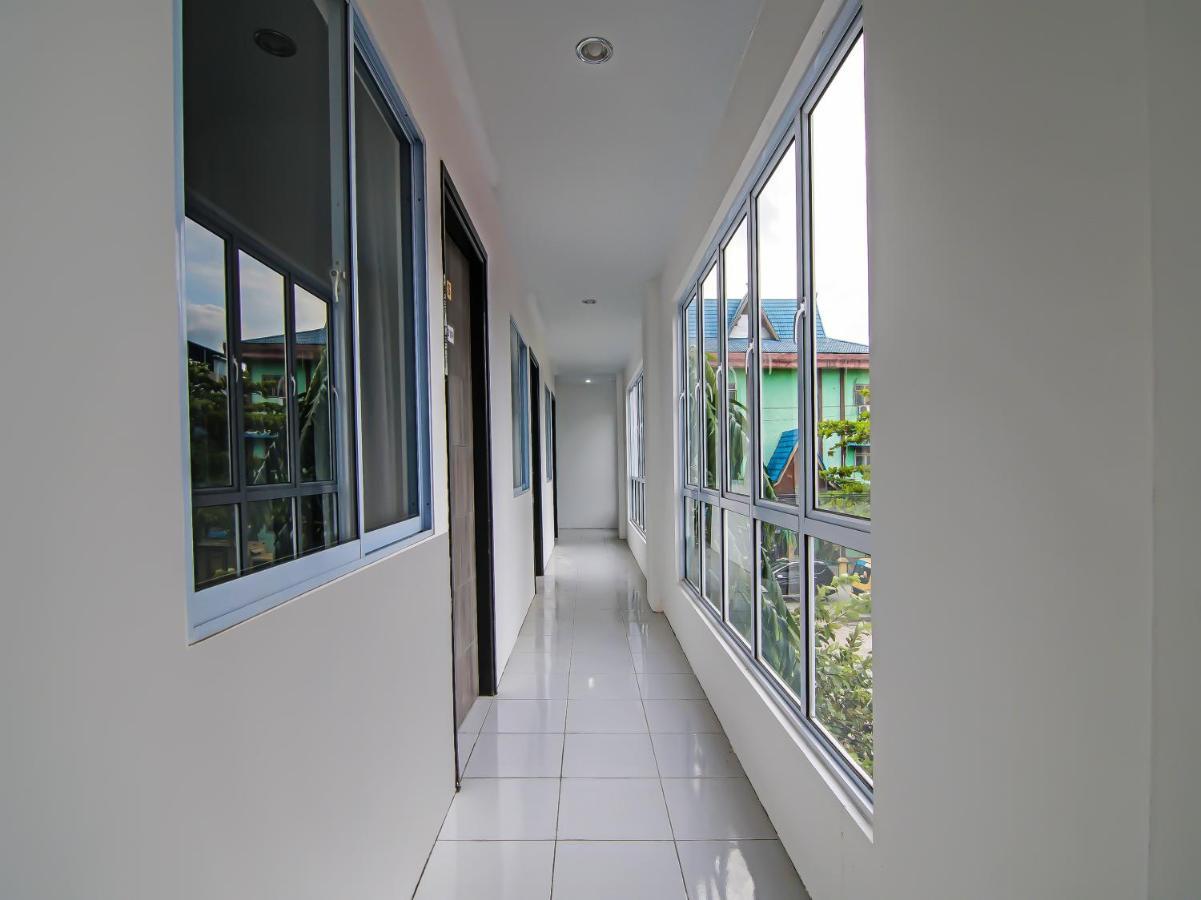 Oyo 92300 Koala House Hotel Pekanbaru Exterior foto